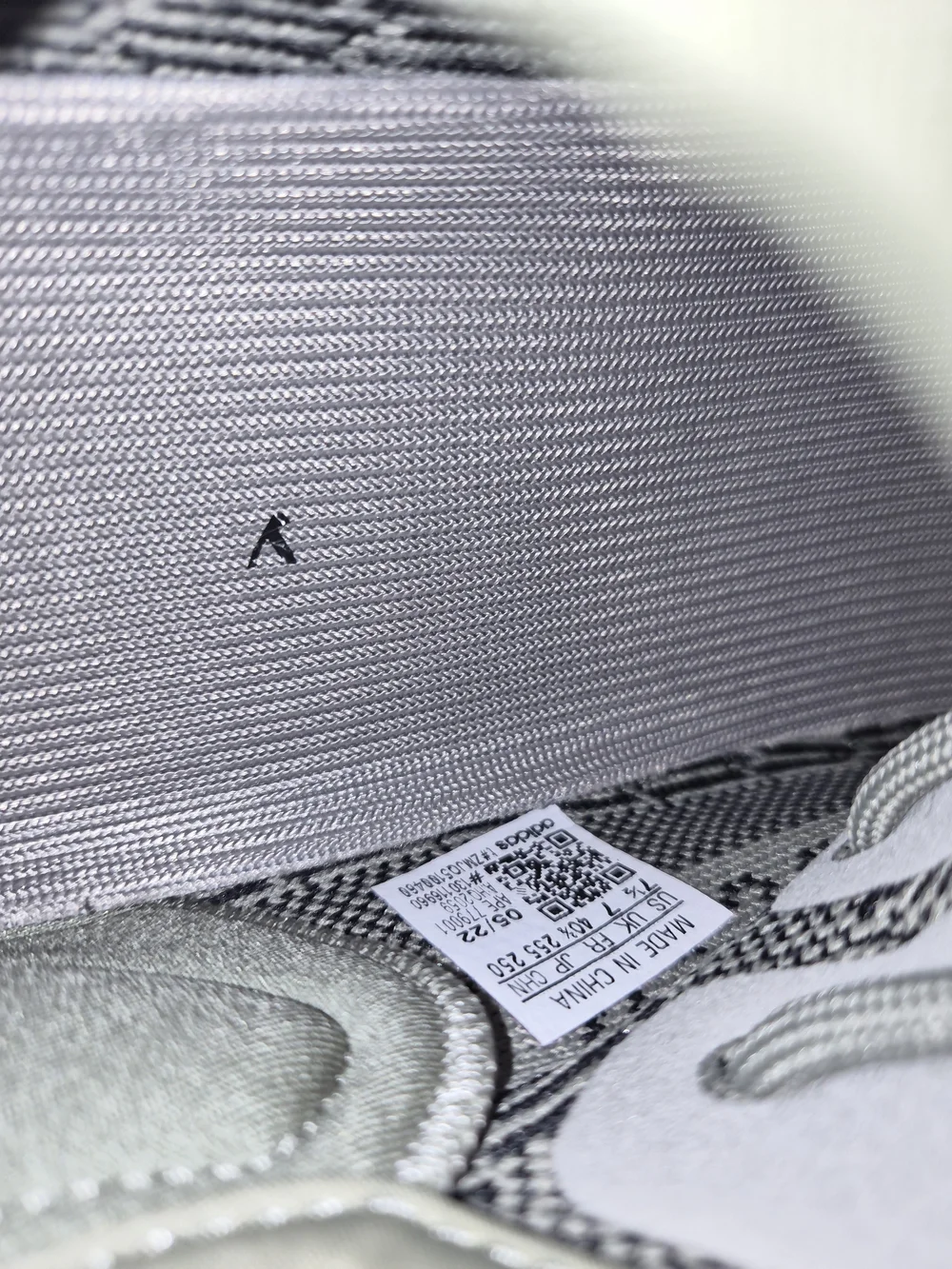 Adidas Yeezy Boost 350 V2 Sneakers - Granite/Black